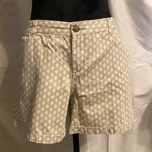 Gray with Diamond Hive shape Polka Dots Shorts
